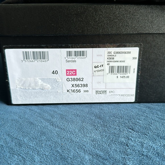 CHANEL 2022 Interlocking CC Ivory and Black Dad Suede Sandals Size 40 - Picture 11 of 12